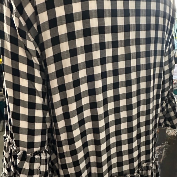 Karen Kane Gingham 3/4 Sleeve Ruffle Blouse XL in EUC - Picture 6 of 9